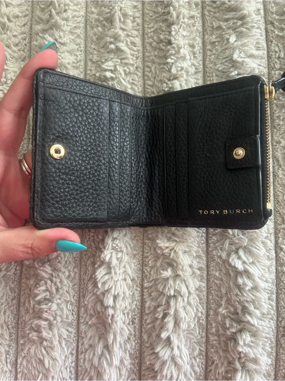 Tory Burch Black Pebbled Leather Bifold Wallet Tassel Gold Hardware - Picture 3 of 6